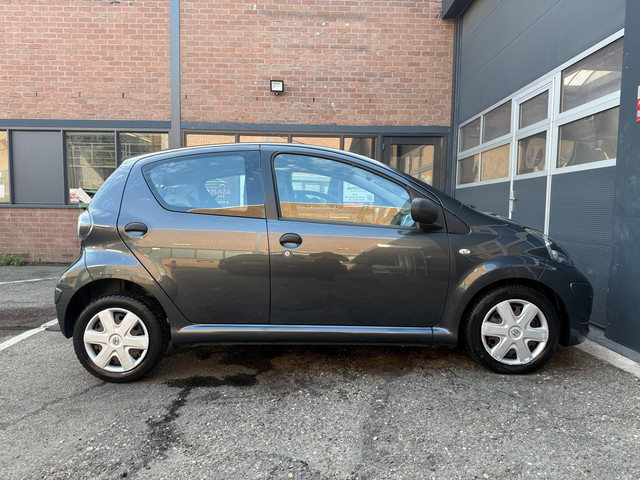 Foto 8 van Toyota Aygo 1.0-12V Access