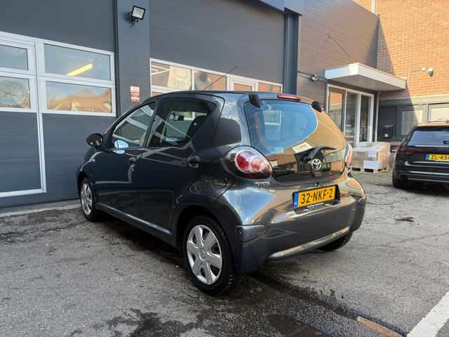 Foto 6 van Toyota Aygo 1.0-12V Access