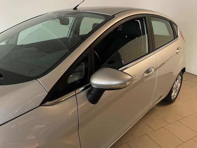 Ford Fiesta 1.6 Titanium AIRCO ELEK RAMEN CENT VERG VELGEN TREKHAAK NWE APK INRUIL MOG ZEER NETTE AU