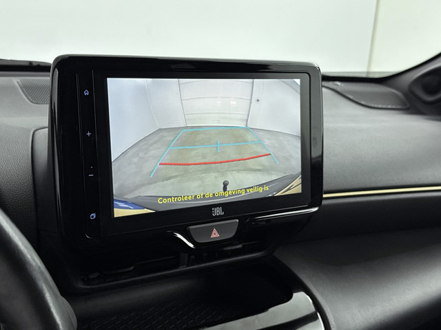 Foto 9 van Toyota Yaris Cross 1.5 Hybrid Adventure | JBL | Head-Up Display | Dodehoek detectie | LED Matrix | T