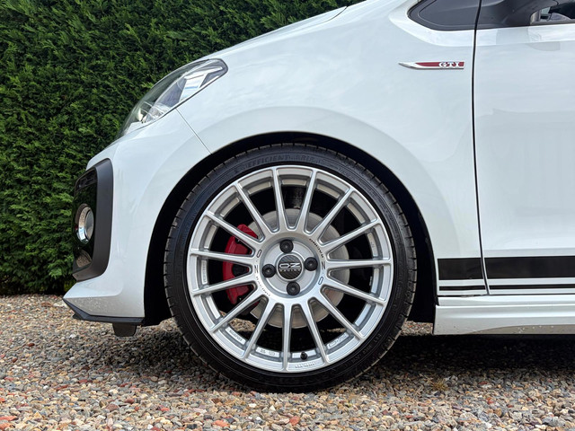 Foto 8 van Volkswagen Up! 1.0 GTI BeatsAudio Panodak Camera Schroefset OZ-Wheels !!NIEUWBINNEN!!