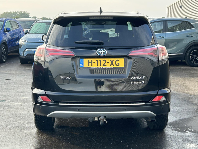 Foto 2 van Toyota RAV4 2.5 Hybrid AWD Executive Trekhaak, Navigatie, Lederen bekleding, Dodehoekdetectie, 360"