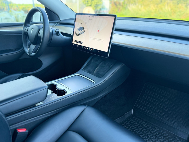 Foto 10 van Tesla MODEL Y Long Range AWD 75 kWh - Pearl White - Panorama/Leder - SOH 91%