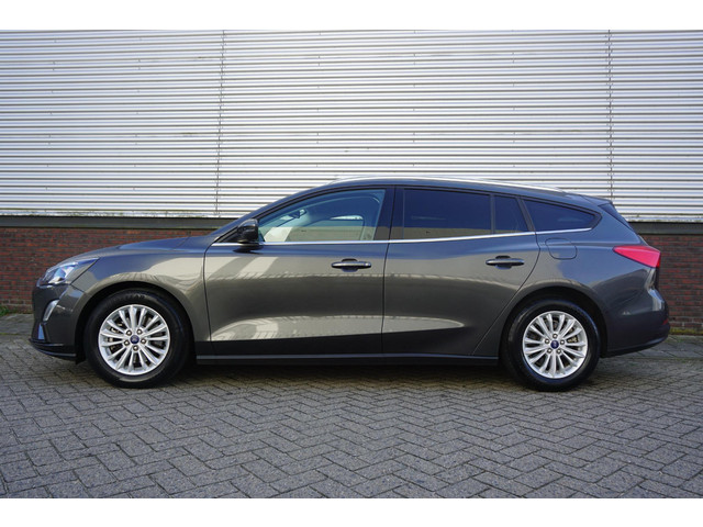 Foto 9 van Ford Focus Wagon 1.0 EcoB.125PK Hybrid Titanium X Bus./Trekhaak/ Technology Pack.