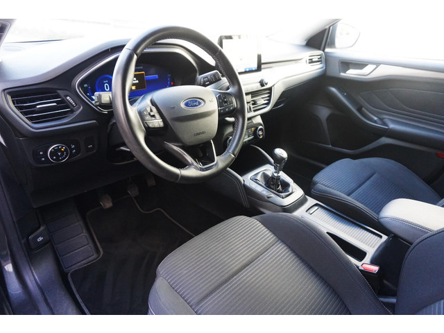 Foto 6 van Ford Focus Wagon 1.0 EcoB.125PK Hybrid Titanium X Bus./Trekhaak/ Technology Pack.