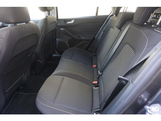 Foto 4 van Ford Focus Wagon 1.0 EcoB.125PK Hybrid Titanium X Bus./Trekhaak/ Technology Pack.