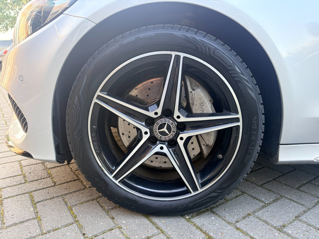 Foto 4 van Mercedes-Benz C-klasse Estate 350 e AMG Sport Edition