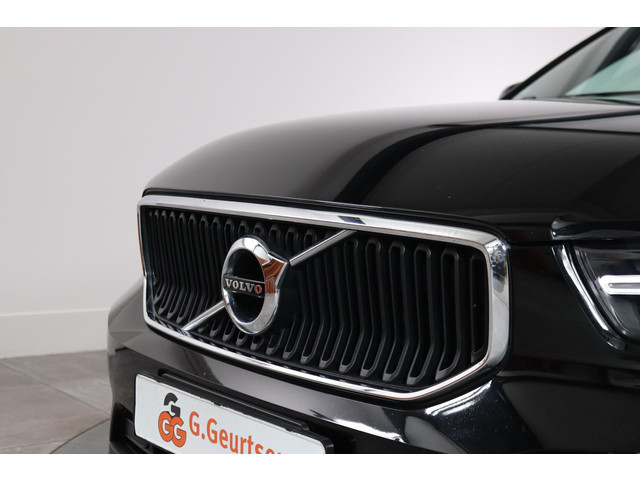 Volvo XC40 2.0 B4 Momentum Business Camera, Stoel/Stuurverwarming, Trekhaak, Cruise Control