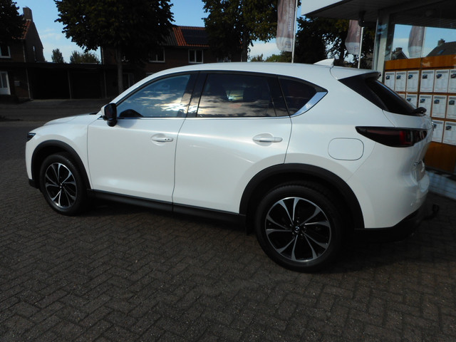 Foto 4 van Mazda CX-5 2.0 SkyActiv-G 165 Luxury AFN. Trekhaak