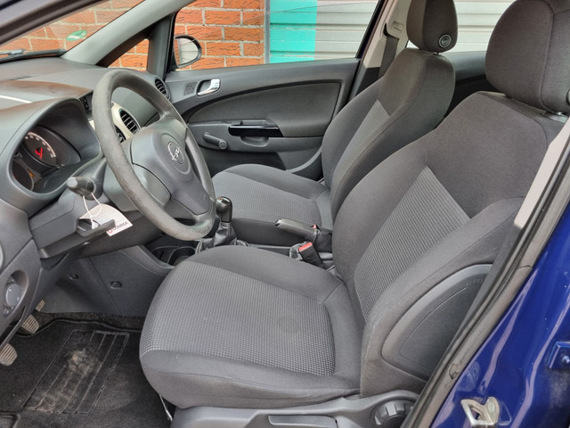 Foto 6 van Opel Corsa 1.0-12V Edition 5-Drs Airco! Bj:2009