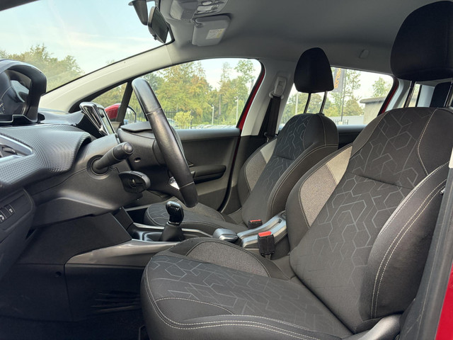 Foto 4 van Peugeot 2008 1.2 PureTech Blue Lion ✓D-riem vv in 11-2023✓1e Eigenaar✓Trekhaak✓Navi✓Carplay✓Airco✓Cr
