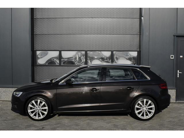 Foto 9 van Audi A3 Sportback 1.6 TDI Ambition Pro Line plus Clima - Cruise - Navi