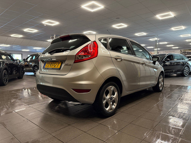Foto 7 van Ford Fiesta 1.25 Titanium * 77.763 km + NAP / Airco / LM Velgen / NL Auto *