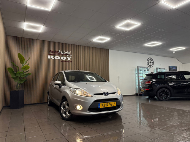 Foto 6 van Ford Fiesta 1.25 Titanium * 77.763 km + NAP / Airco / LM Velgen / NL Auto *