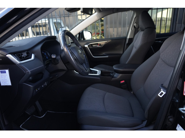 Foto 10 van Toyota RAV4 2.5 Hybrid Active | 179 PK | Adaptieve cruise control | Achteruitrijcamera | LED koplamp