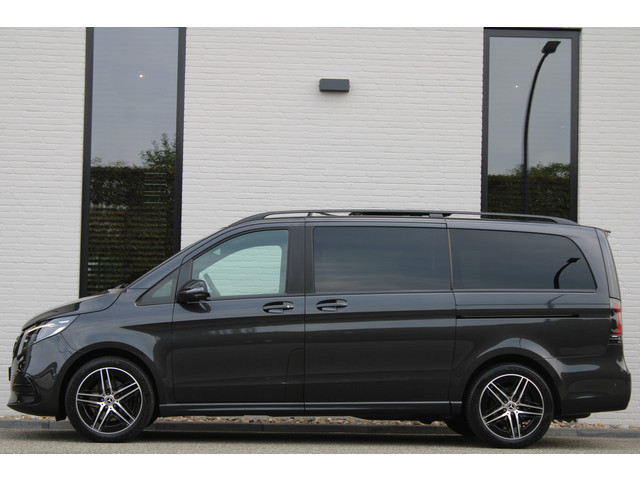 Foto 8 van Mercedes-Benz V-Klasse 300d / AMG / 4-Matic / 7-Persoons / Luchtvering / Pano / Elec Stoelen / Burme