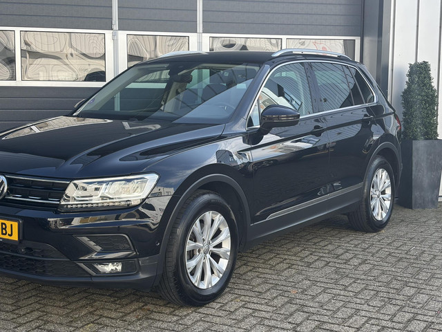 Foto 4 van Volkswagen Tiguan ACT Highline | Alcantara | Keyless Entry/Start | Adaptive Cruise | Elec. Achterkle