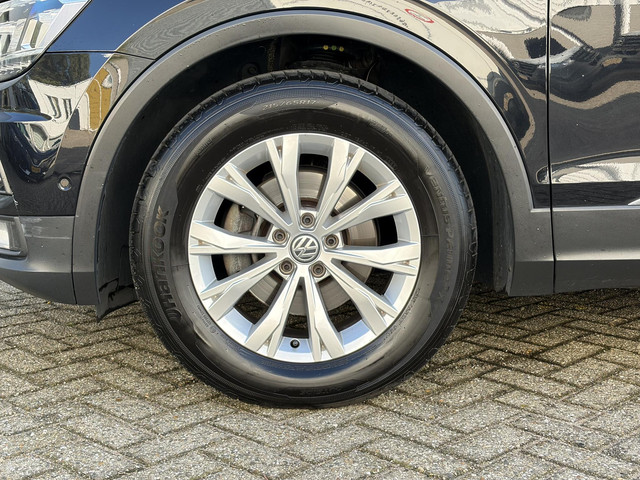 Foto 6 van Volkswagen Tiguan ACT Highline | Alcantara | Keyless Entry/Start | Adaptive Cruise | Elec. Achterkle