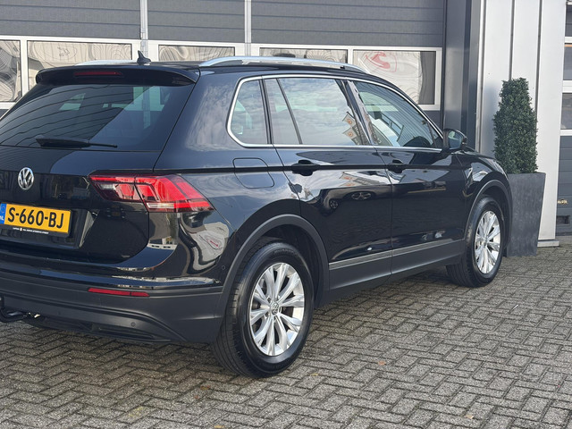 Foto 9 van Volkswagen Tiguan ACT Highline | Alcantara | Keyless Entry/Start | Adaptive Cruise | Elec. Achterkle
