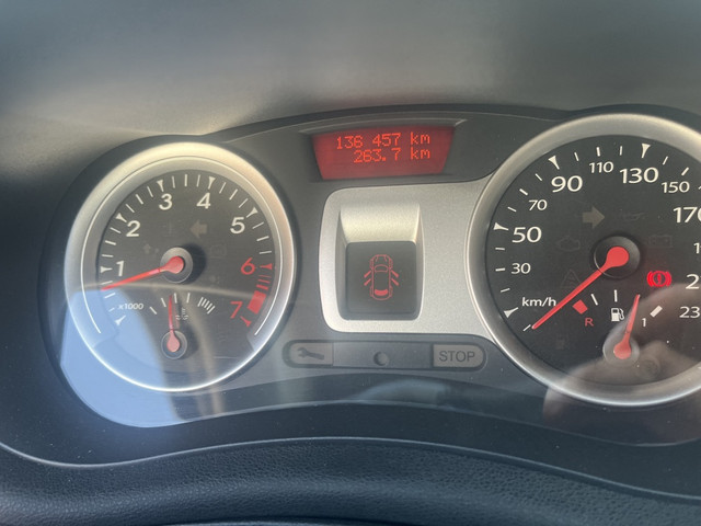 Foto 10 van Renault Clio 1.2 TCe Collection Cruise Clima Lage Km Nap
