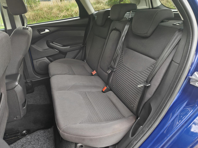 Foto 7 van Ford Focus Wagon 1.0 Titanium Edition | NIEUWE DISTRIBUTIE | CLIMA | CRUISE | HAAK |  STOELVERWARMIN
