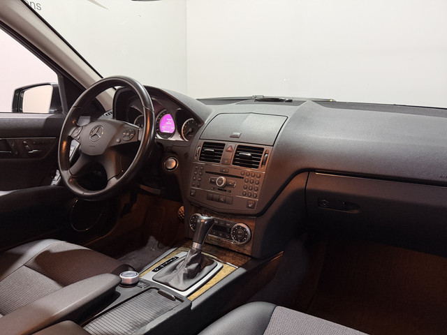 Foto 9 van Mercedes-Benz C-Klasse 200 CGI BlueEFFICIENCY Business Class Avantgarde - Pano / Navi / BT / Elek. s
