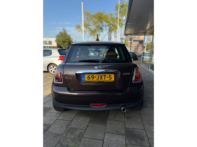 Foto 8 van Mini 3-Deurs 1.6 Cooper Mayfair AIRCO|LEDER|STOEL VERW.|APK TOT 18/10/2027