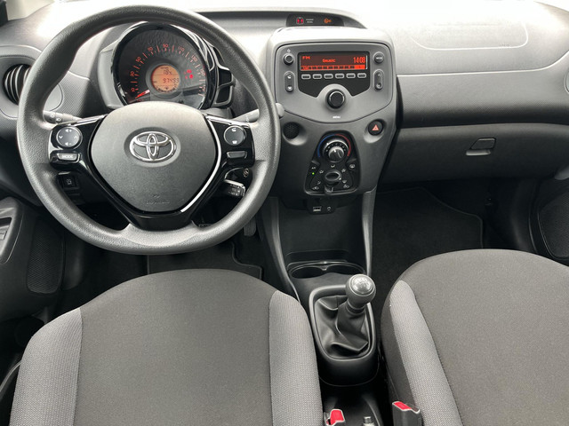 Toyota Aygo 1.0 VVT-i x-fun | 5 deurs | Airconditioning | Bluetooth | Elektrische ramen voor | Centr