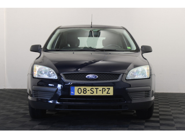 Foto 2 van Ford Focus 1.6-16V Champion (bj 2006)