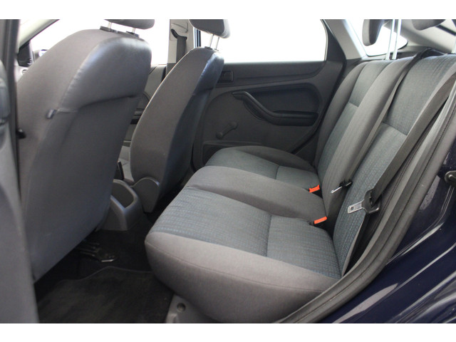 Foto 10 van Ford Focus 1.6-16V Champion (bj 2006)