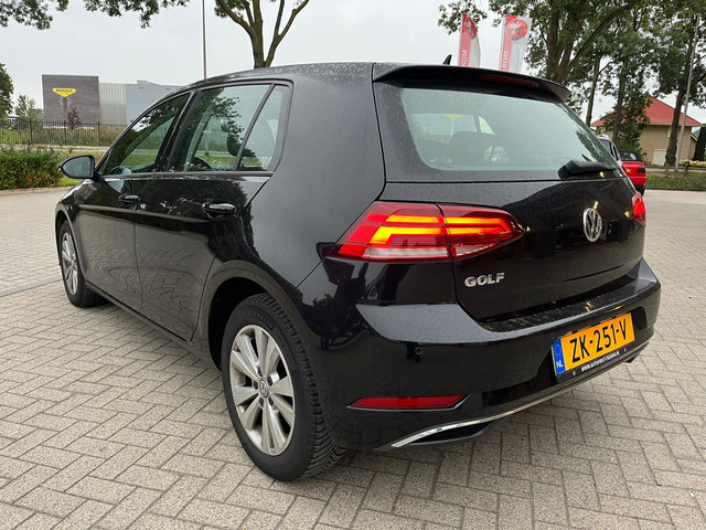 Foto 6 van Volkswagen Golf 1.0 TSI Trendline