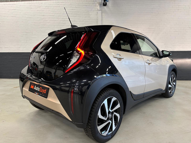 Foto 4 van Toyota Aygo X 1.0 VVT-i MT Pulse | Carplay | 17" | Camera |stoelverwarming