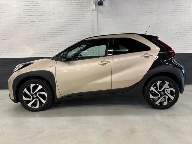 Foto 10 van Toyota Aygo X 1.0 VVT-i MT Pulse | Carplay | 17" | Camera |stoelverwarming