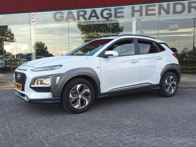 Foto 2 van Hyundai Kona 1.6 GDI HEV Fashion | Climate | Trekhaak 1300kg |  Blindspot | Adaptive CC | Camera | H