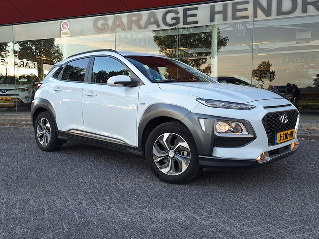 Foto 8 van Hyundai Kona 1.6 GDI HEV Fashion | Climate | Trekhaak 1300kg |  Blindspot | Adaptive CC | Camera | H