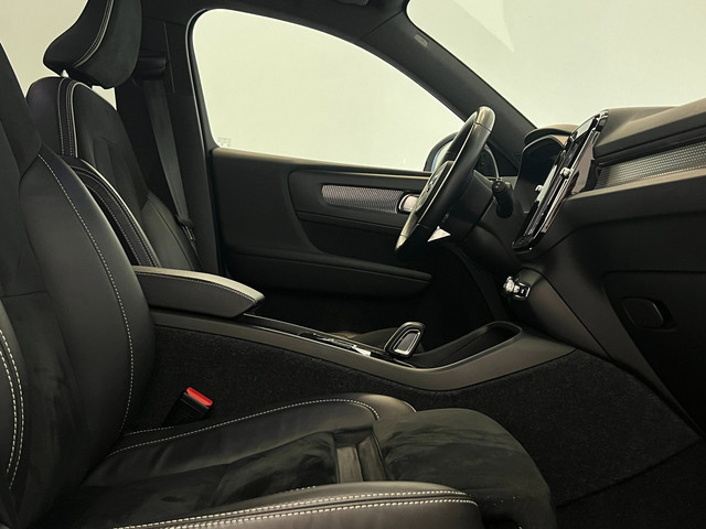 Foto 7 van Volvo XC40 1.5 T5 Recharge / Nieuwe Accu / Dealer onderhouden