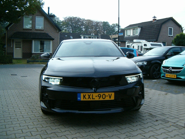 Foto 7 van Opel ASTRA 1.2 Turbo GS - 131pk