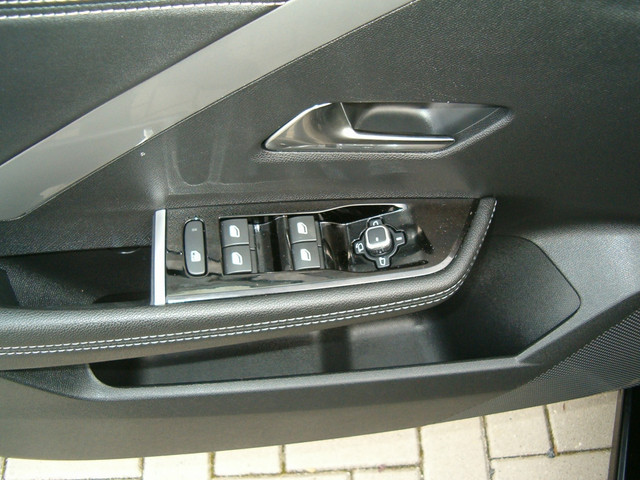 Foto 6 van Opel ASTRA 1.2 Turbo GS - 131pk