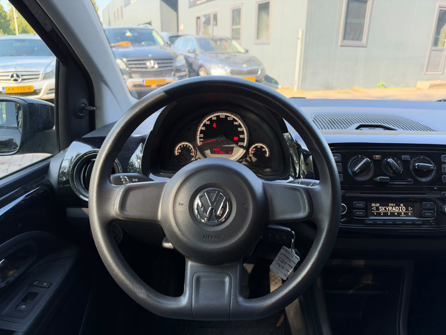 Foto 10 van Volkswagen Up! 1.0 move up! BlueMotion 5Drs Airco Elec-Ram
