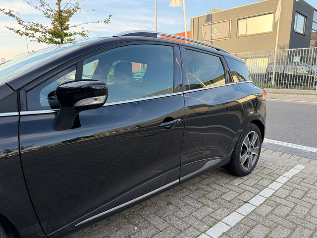 Foto 6 van Renault Clio Estate 1.5 dCi Night&Day (bj 2015)
