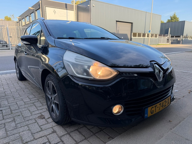 Foto 4 van Renault Clio Estate 1.5 dCi Night&Day (bj 2015)