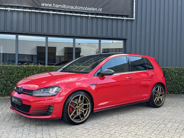 Foto 9 van Volkswagen Golf 7 GTI Performance 2.0 TSI 320pk DSG / Aut. Pano Leder Dynaudio Milltek Eventuri 19"