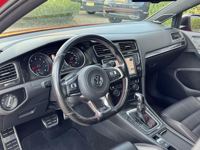 Foto 6 van Volkswagen Golf 7 GTI Performance 2.0 TSI 320pk DSG / Aut. Pano Leder Dynaudio Milltek Eventuri 19"