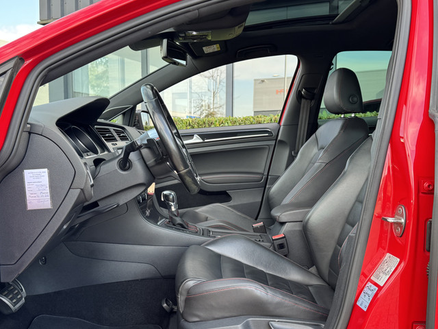 Foto 5 van Volkswagen Golf 7 GTI Performance 2.0 TSI 320pk DSG / Aut. Pano Leder Dynaudio Milltek Eventuri 19"