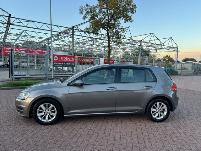 Foto 6 van Volkswagen Golf 1.6 TDI Trendline BlueMotion