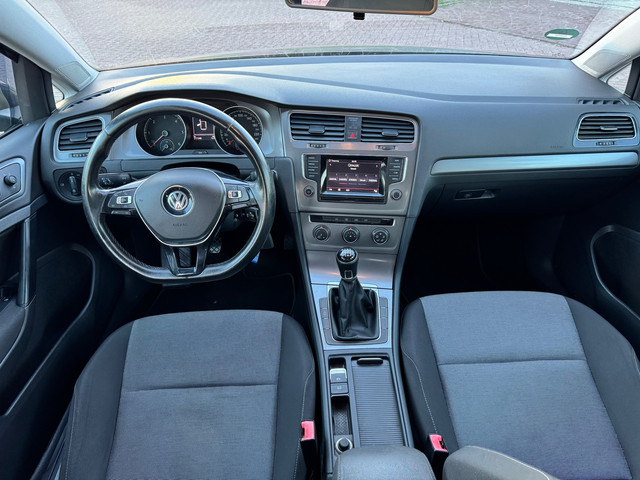 Foto 10 van Volkswagen Golf 1.6 TDI Trendline BlueMotion