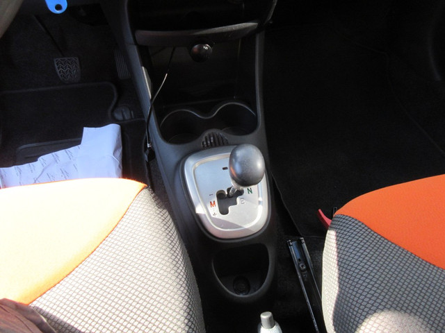 Foto 7 van Toyota Aygo 1.0 VVT-i Dynamic Orange
