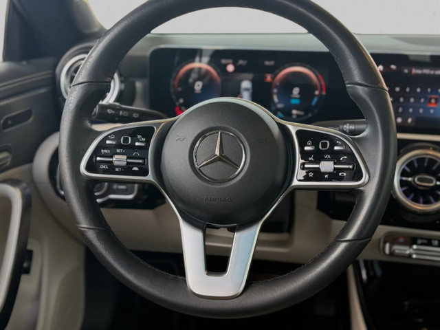 Foto 2 van Mercedes-Benz CLA-klasse Shooting Brake 250e Solution AMG Limited (NL-auto, Goed OnderH, Panorama, S
