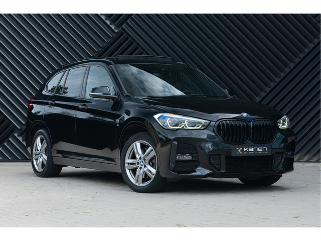 Foto 9 van BMW X1 xDrive25e M-Sport Pano HUD ACC Keyless Adapt. LED Camera Park Assist
