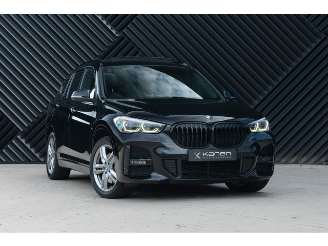 Foto 6 van BMW X1 xDrive25e M-Sport Pano HUD ACC Keyless Adapt. LED Camera Park Assist